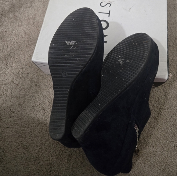 Boots - Picture 8 of 8